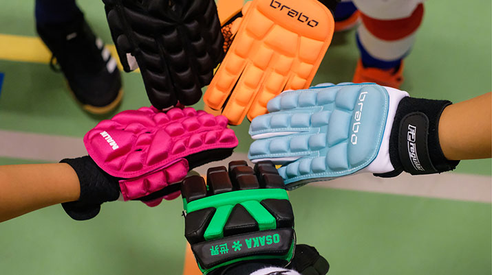 Handschuhe beim Hockey: ja oder nein?